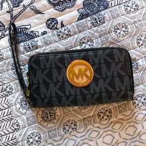 MK wallet